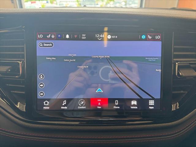 Photo of 2025 DB Black Crystal Clearcoat Dodge Durango