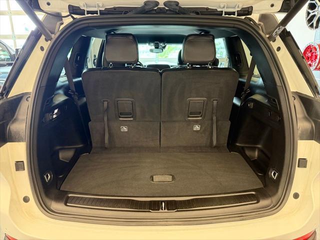 Photo of 2024 Bright White Clearcoat Jeep Grand Cherokee L