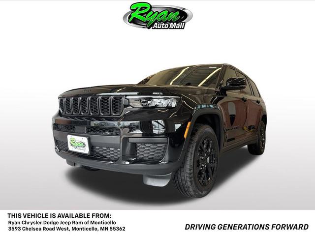 Photo of 2025 Diamond Black Crystal Pearlcoat Jeep Grand Cherokee L