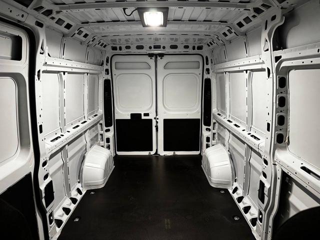 Photo of 2025 Bright White Clearcoat RAM ProMaster 2500