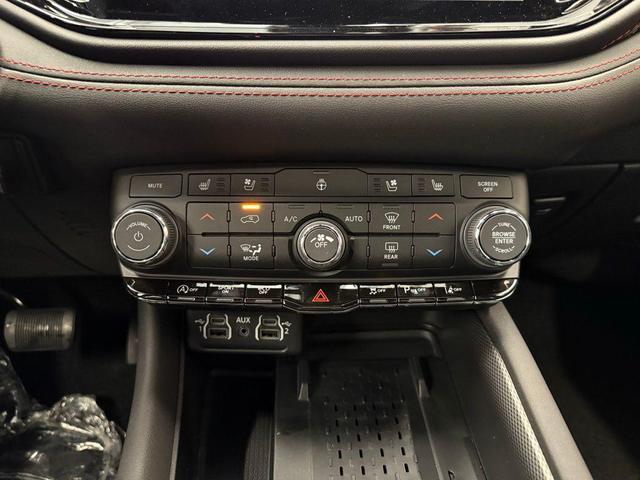 Photo of 2025 Destroyer Gray Clearcoat Dodge Durango