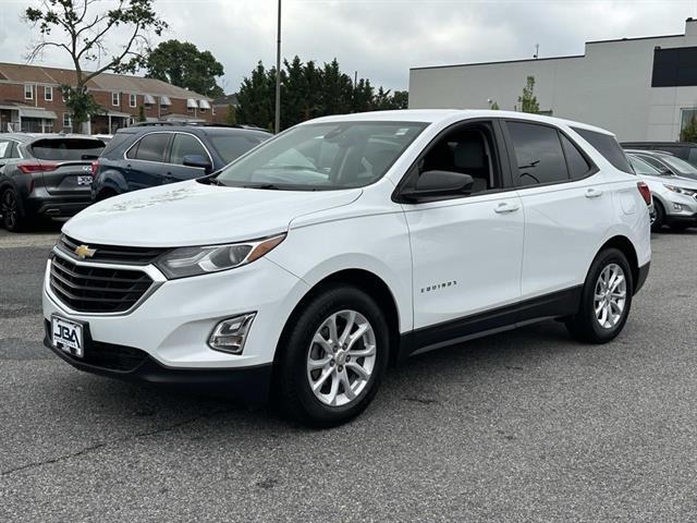 Photo of 2020 Summit White Chevrolet Equinox