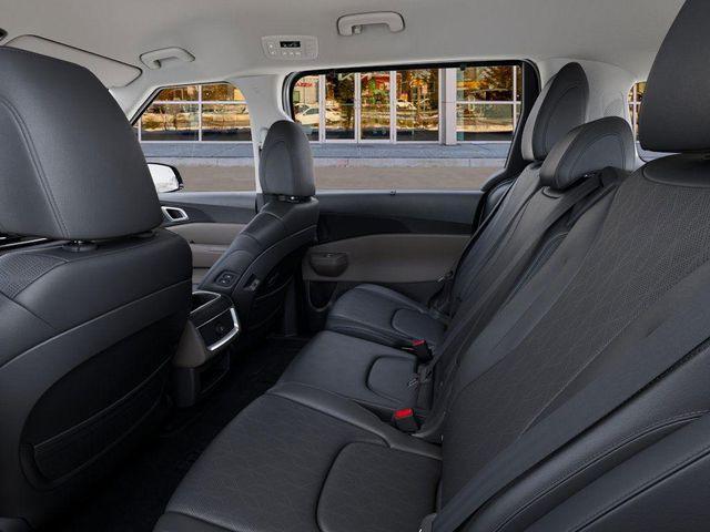 Photo of 2025 Ceramic Silver Kia Carnival