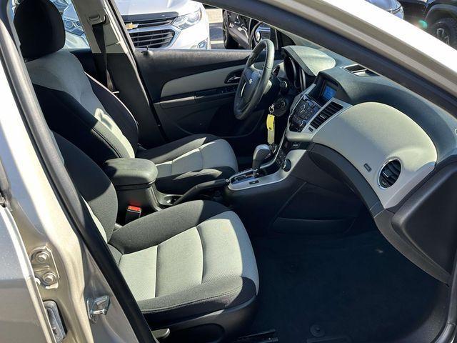 Photo of 2014 Champagne Silver Chevrolet Cruze