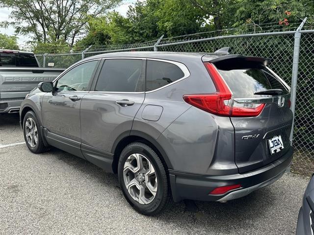 Photo of 2018 Gray Honda CR-V