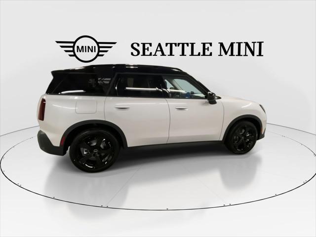 Photo of 2025 Nanuq White Metallic MINI Countryman