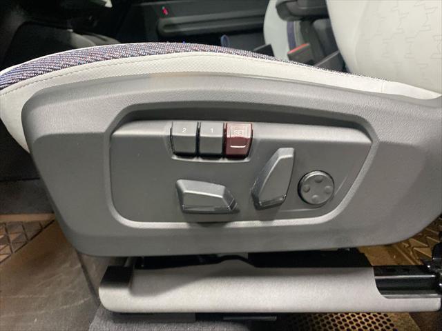 Photo of 2025 Nanuq White Metallic MINI Countryman
