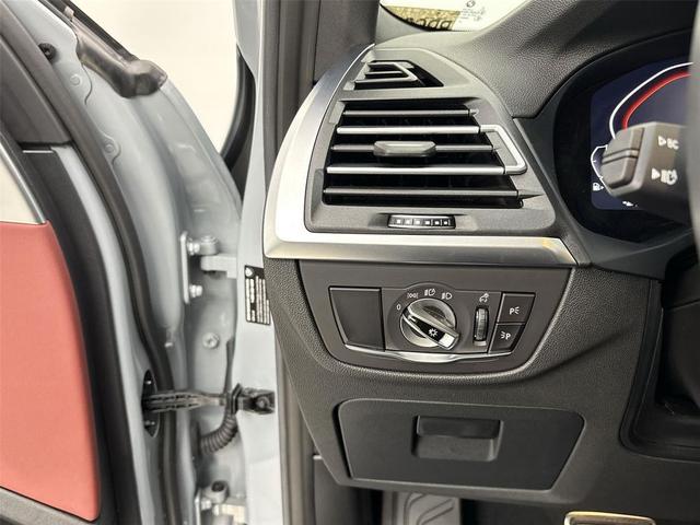 Photo of 2024 Brooklyn Grey Metallic BMW X3