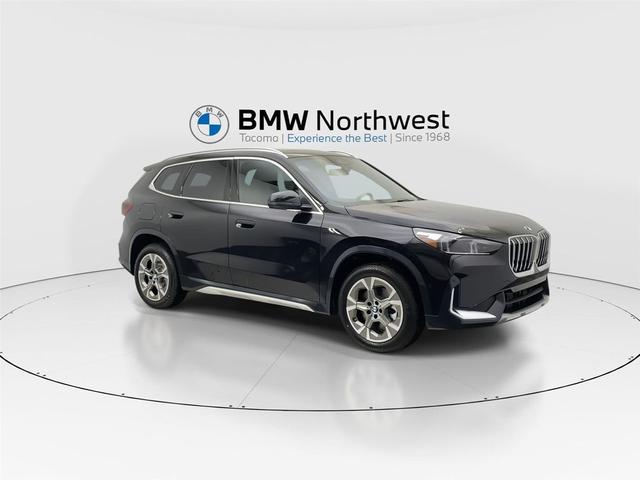 Photo of 2025 Black Sapphire Metallic BMW X1