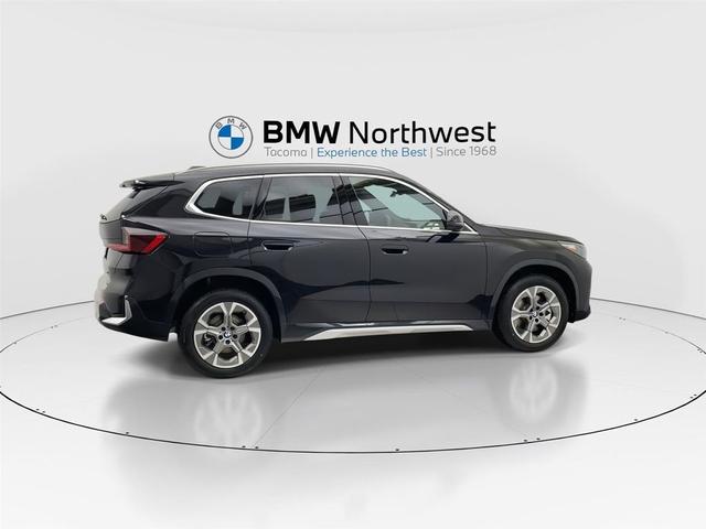 Photo of 2025 Black Sapphire Metallic BMW X1