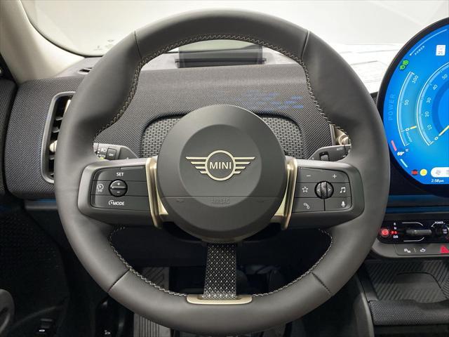 Photo of 2025 Blazing Blue Metallic MINI Countryman