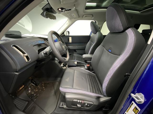 Photo of 2025 Blazing Blue Metallic MINI Countryman