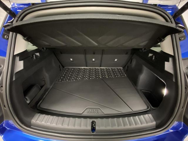 Photo of 2025 Blazing Blue Metallic MINI Countryman