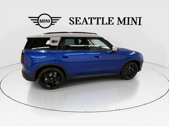 Photo of 2025 Blazing Blue Metallic MINI Countryman