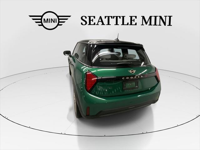 Photo of 2025 British Racing Green IV Metallic MINI Hardtop