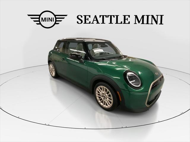 Photo of 2025 British Racing Green IV Metallic MINI Hardtop