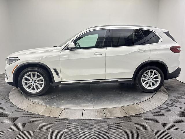 Photo of 2023 Alpine White BMW X5