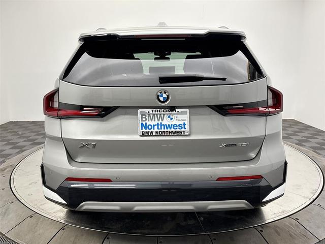 Photo of 2024 SPACE_SILVER BMW X1