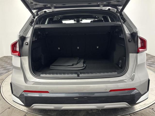Photo of 2024 SPACE_SILVER BMW X1