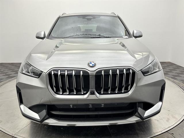 Photo of 2024 SPACE_SILVER BMW X1