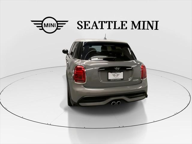Photo of 2023 Moonwalk Grey Metallic MINI Hardtop