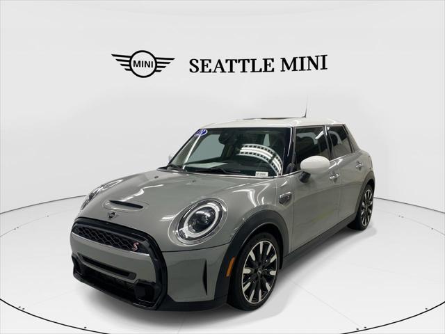 Photo of 2023 Moonwalk Grey Metallic MINI Hardtop