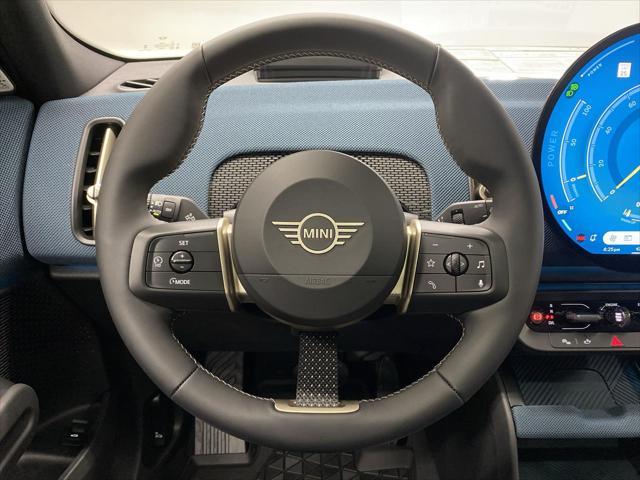 Photo of 2025 Blazing Blue Metallic MINI Countryman