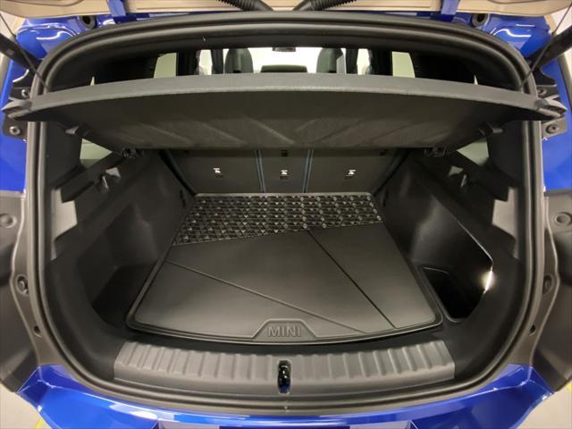 Photo of 2025 Blazing Blue Metallic MINI Countryman