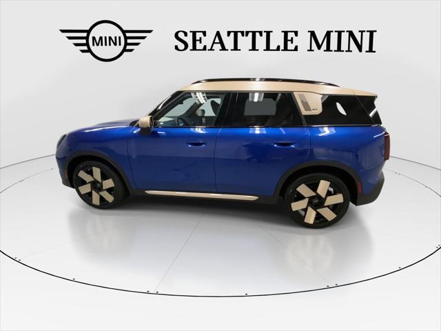 Photo of 2025 Blazing Blue Metallic MINI Countryman