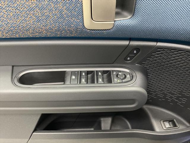 Photo of 2025 Blazing Blue Metallic MINI Countryman