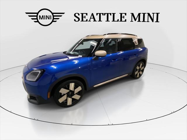 Photo of 2025 Blazing Blue Metallic MINI Countryman