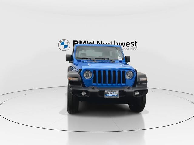 Photo of 2022 Hydro Blue Pearlcoat Jeep Wrangler