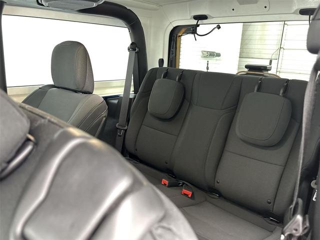 Photo of 2022 Hydro Blue Pearlcoat Jeep Wrangler