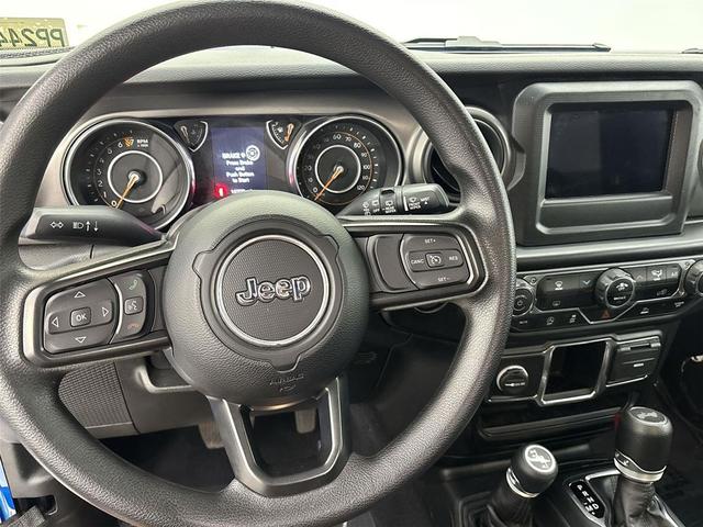 Photo of 2022 Hydro Blue Pearlcoat Jeep Wrangler