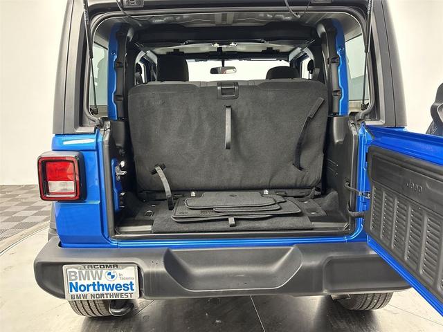 Photo of 2022 Hydro Blue Pearlcoat Jeep Wrangler