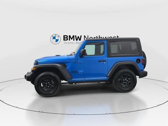 Photo of 2022 Hydro Blue Pearlcoat Jeep Wrangler
