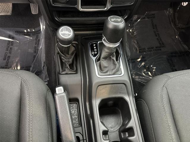 Photo of 2022 Hydro Blue Pearlcoat Jeep Wrangler