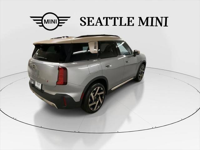 Photo of 2025 Melting Silver III Metallic MINI Countryman