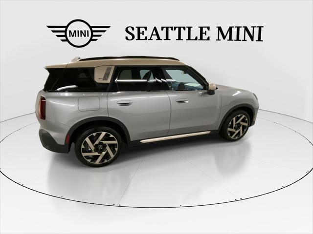Photo of 2025 Melting Silver III Metallic MINI Countryman