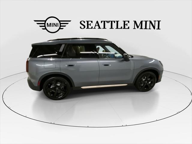 Photo of 2025 Smokey Green Metallic MINI Countryman