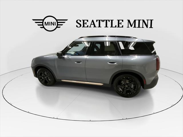 Photo of 2025 Smokey Green Metallic MINI Countryman