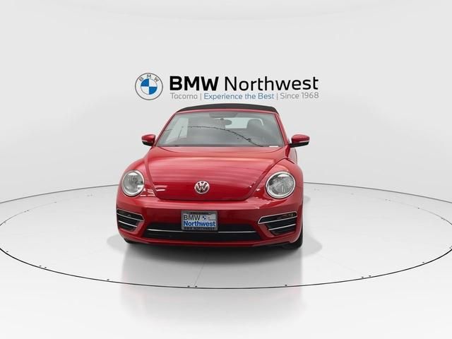 Photo of 2018 Tornado Red/Black Roof Volkswagen Beetle