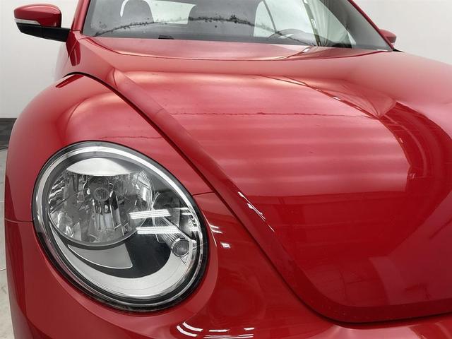 Photo of 2018 Tornado Red/Black Roof Volkswagen Beetle