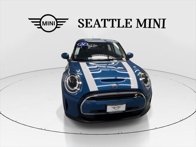Photo of 2024 Island Blue Metallic MINI Hardtop