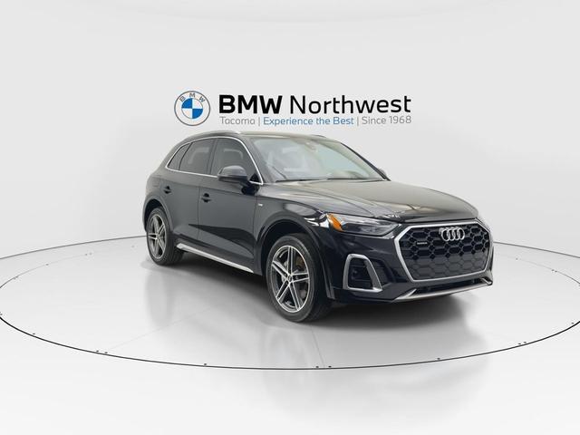 Photo of 2022 Mythos Black Metallic Audi Q5