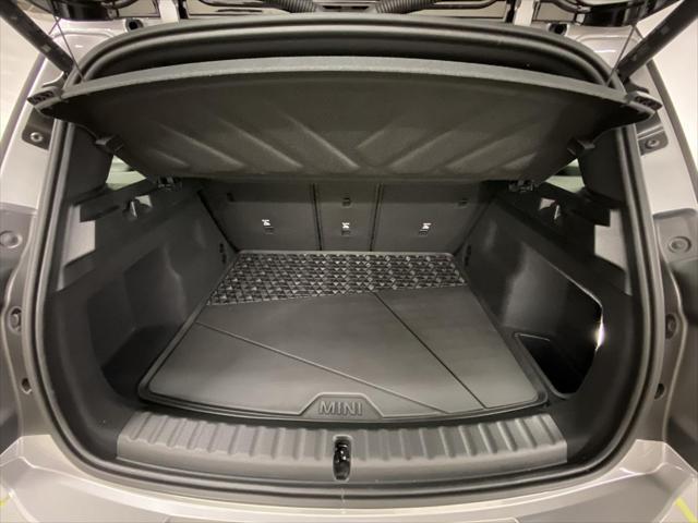 Photo of 2025 Melting Silver III Metallic MINI Countryman