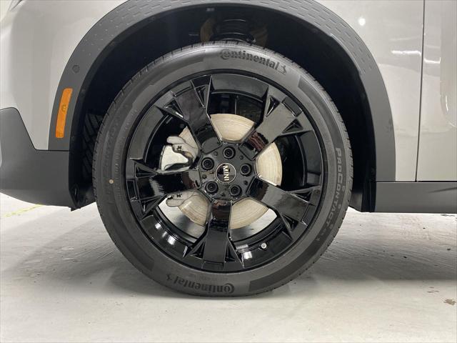 Photo of 2025 Melting Silver III Metallic MINI Countryman