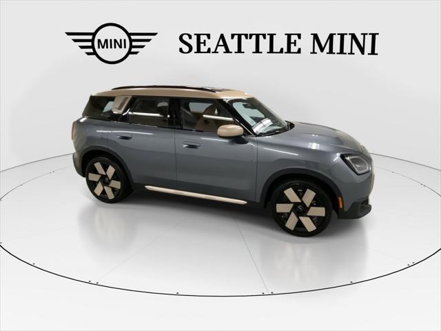 Photo of 2025 Smokey Green Metallic MINI Countryman