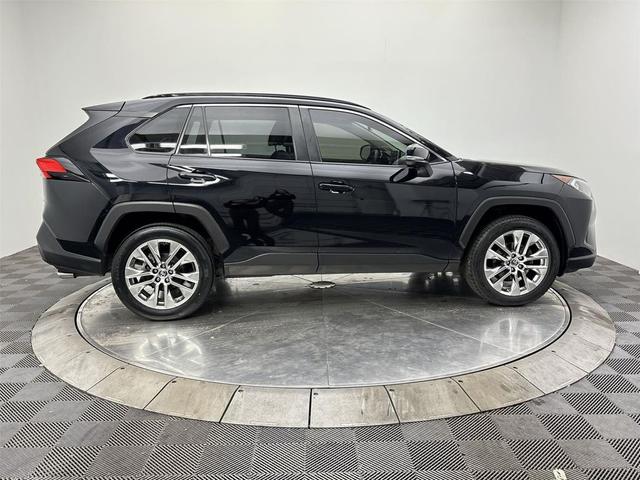 Photo of 2020 Midnight Black Metallic Toyota RAV4