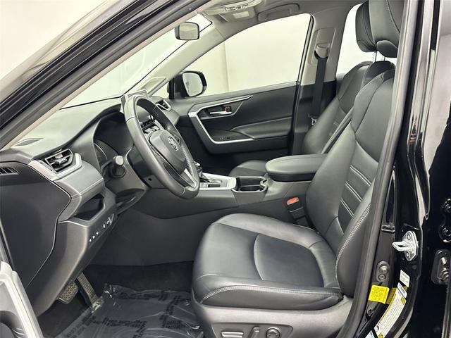 Photo of 2020 Midnight Black Metallic Toyota RAV4
